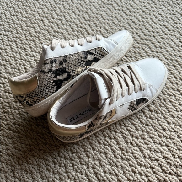 Steve Madden White and Snake Print Sneakers - Picture 1 of 6